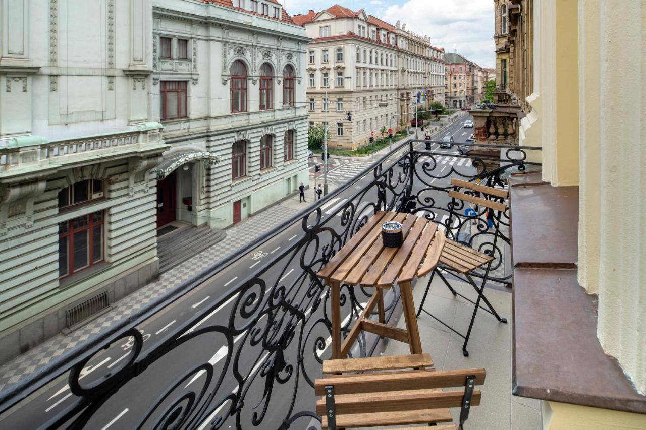Apart Hotel Zborovska Praga Esterno foto