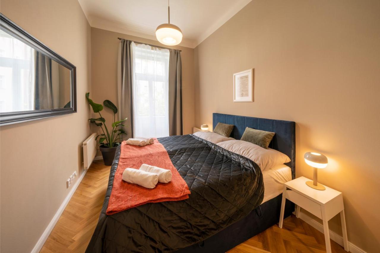 Apart Hotel Zborovska Praga Esterno foto