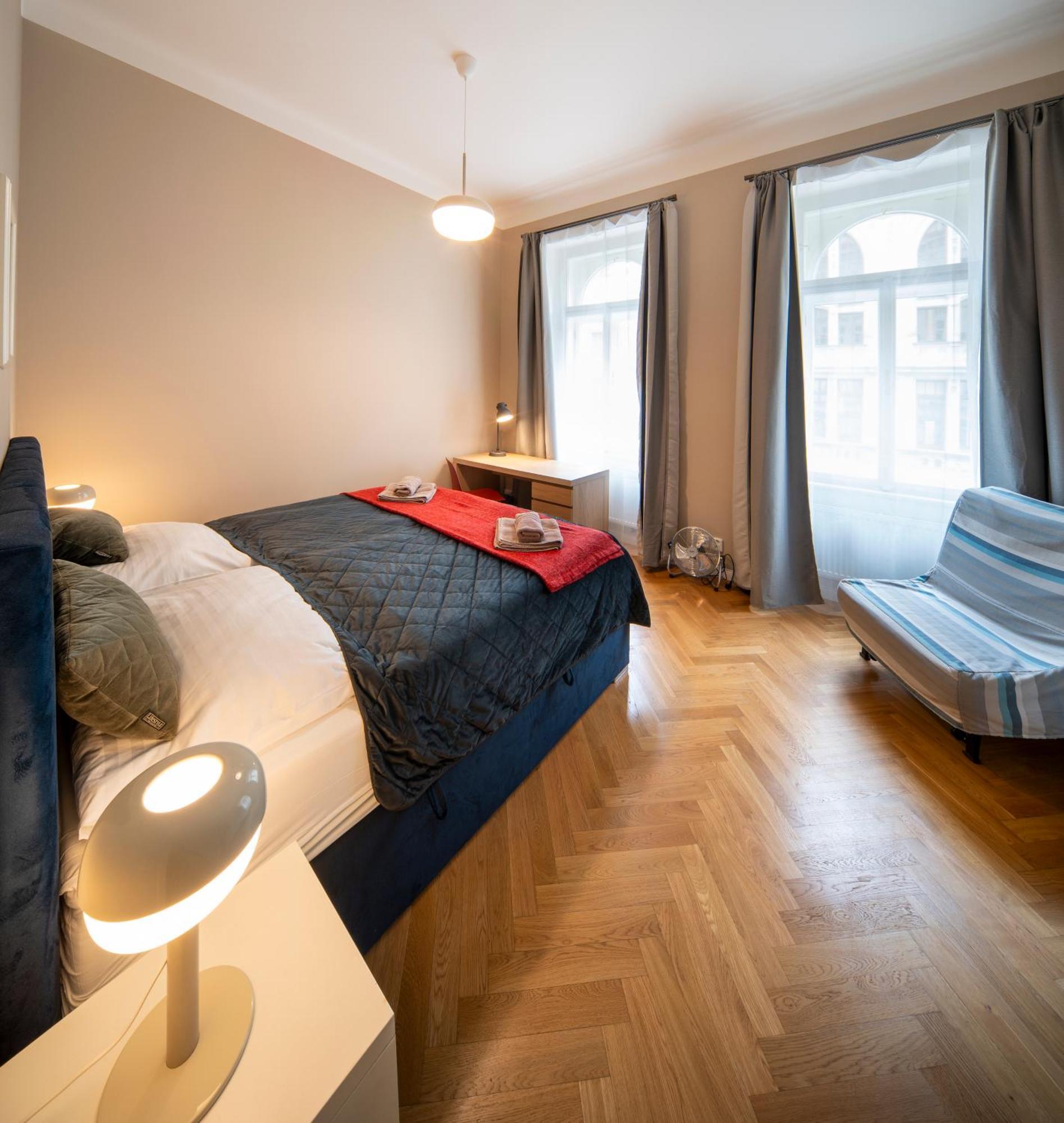 Apart Hotel Zborovska Praga Esterno foto